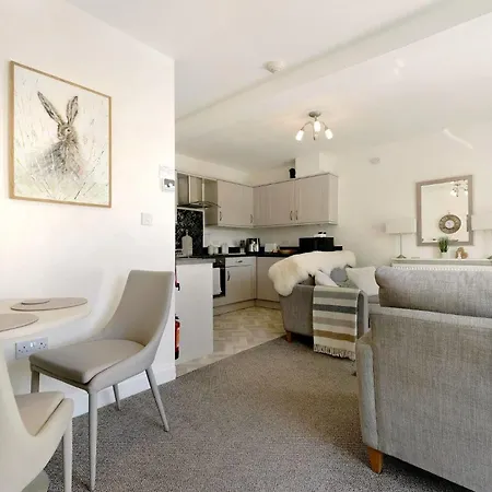 1 Bed In Oc-lr185 Apartman